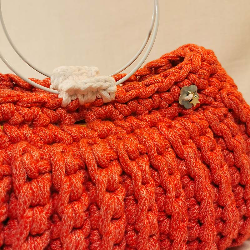 Detail-sac-a-main-Muguet-Orange-crochet