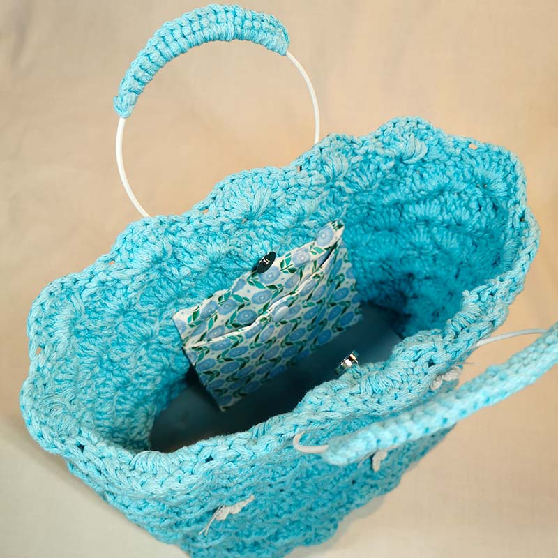 Interieur-sac-a-main-Oeillet-bleu-crochet
