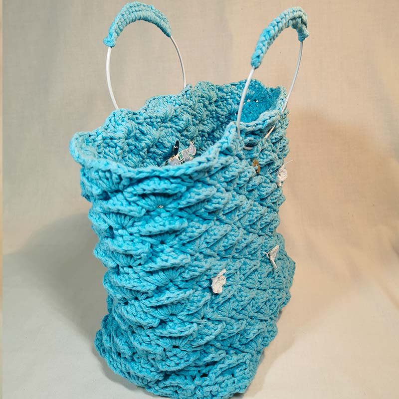 Profil-sac-a-main-Oeillet-bleu-crochet