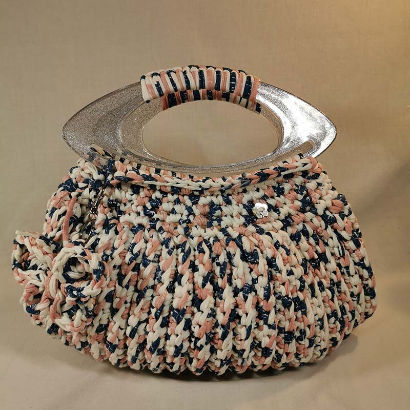Sac-a-main-Hortensia-bleu-rose-technique-crochet1