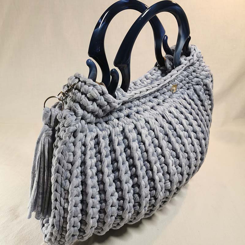 Sac-a-main-Hortensia-gris-technique-crochet