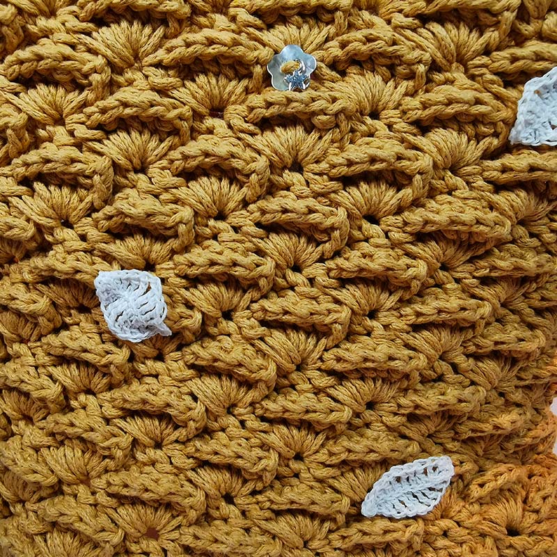 detail-sac-a-main-Oeillet-jaune-crochet