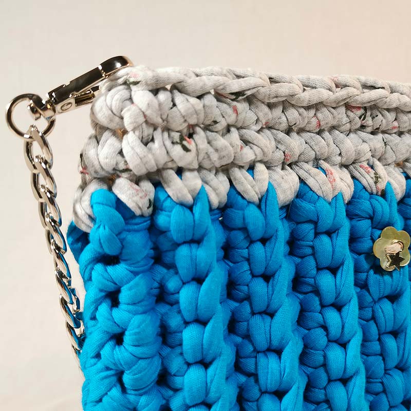 detail-sac-a-main-prevenche-bleu-crochet1