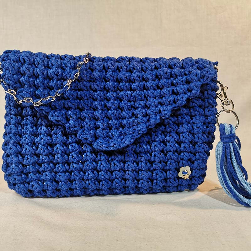 pochette-a-main-mimosa-bleu-technique-crochet1