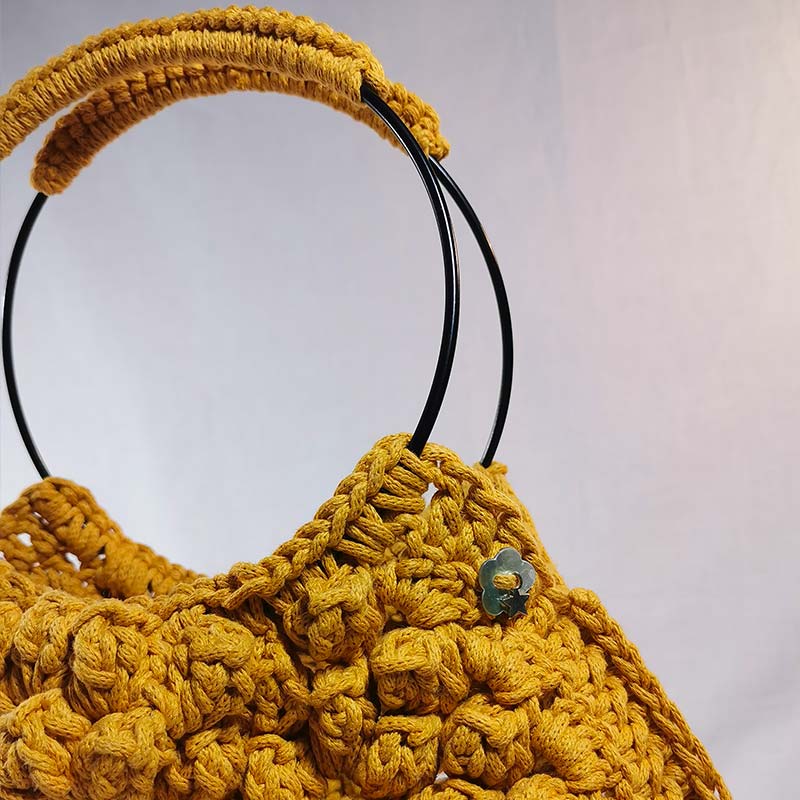 sac-a-main-femme-couleur-tournesol-jaune-detail-technique-crochet